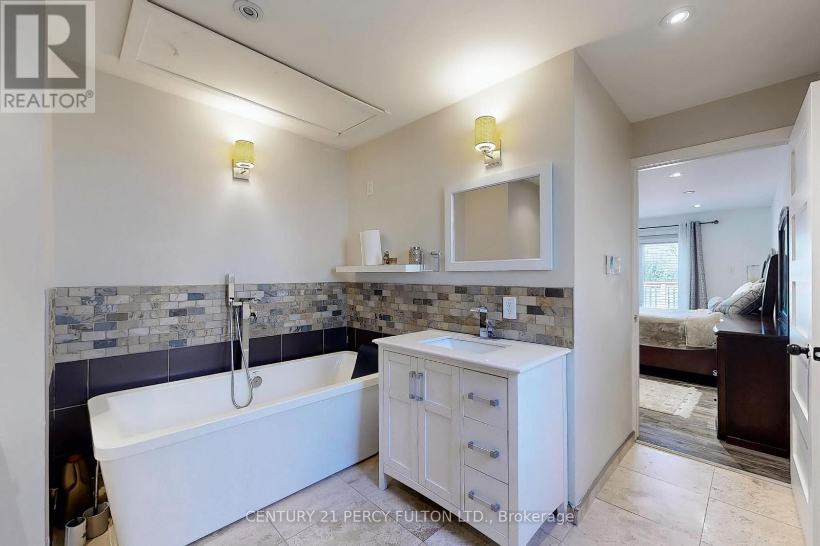 3489 New Street, Burlington, Ontario  L7N 1N5 - Photo 19 - W12173740