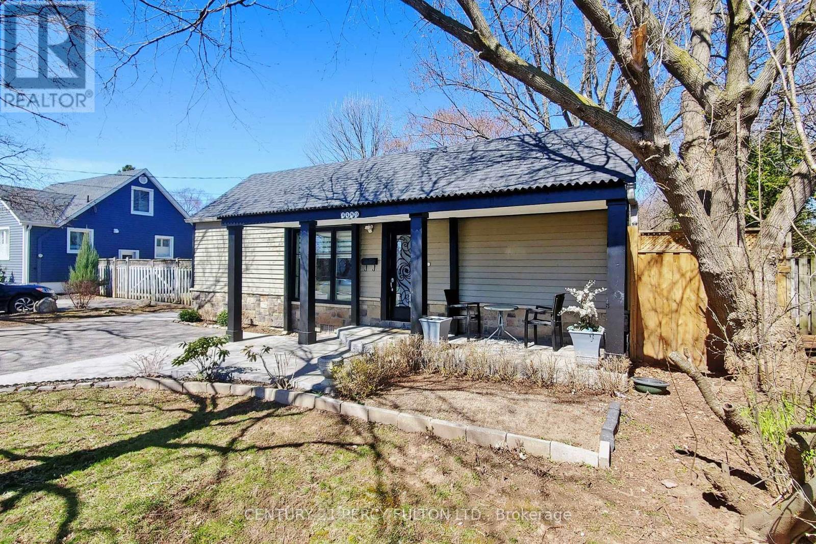 3489 New Street, Burlington, Ontario  L7N 1N5 - Photo 3 - W12173740