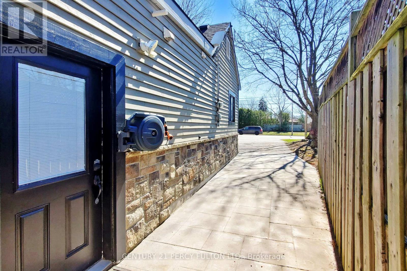 3489 New Street, Burlington, Ontario  L7N 1N5 - Photo 33 - W12173740