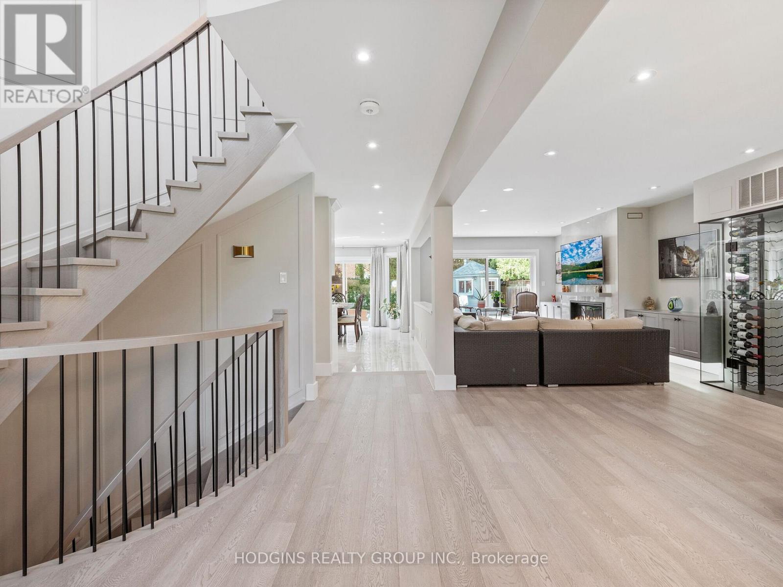1816 Paddock Crescent, Mississauga, Ontario  L5L 3E4 - Photo 8 - W12173745