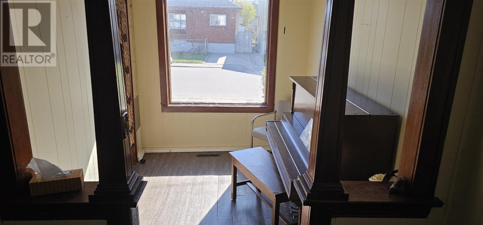 606 Mcleod St, Thunder Bay, Ontario  P7C 2Z4 - Photo 4 - TB251358
