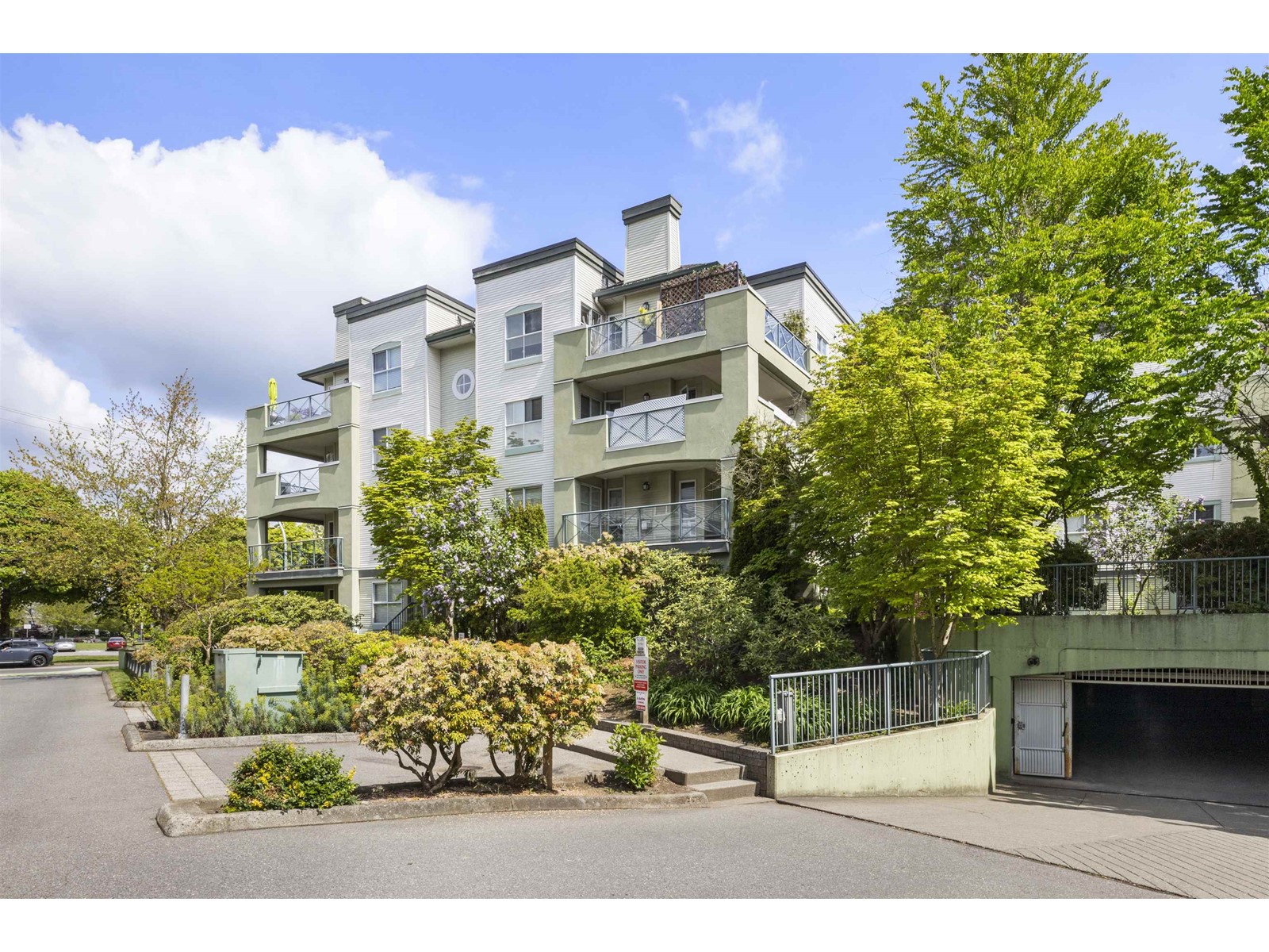 108 20110 MICHAUD CRESCENT, Langley, British Columbia