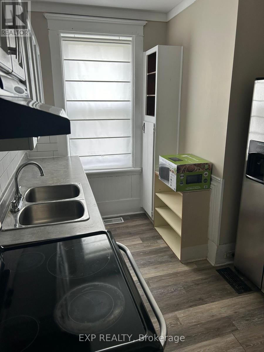 553 Quebec Street, London East (East G), Ontario  N5W 3Y9 - Photo 10 - X12173588