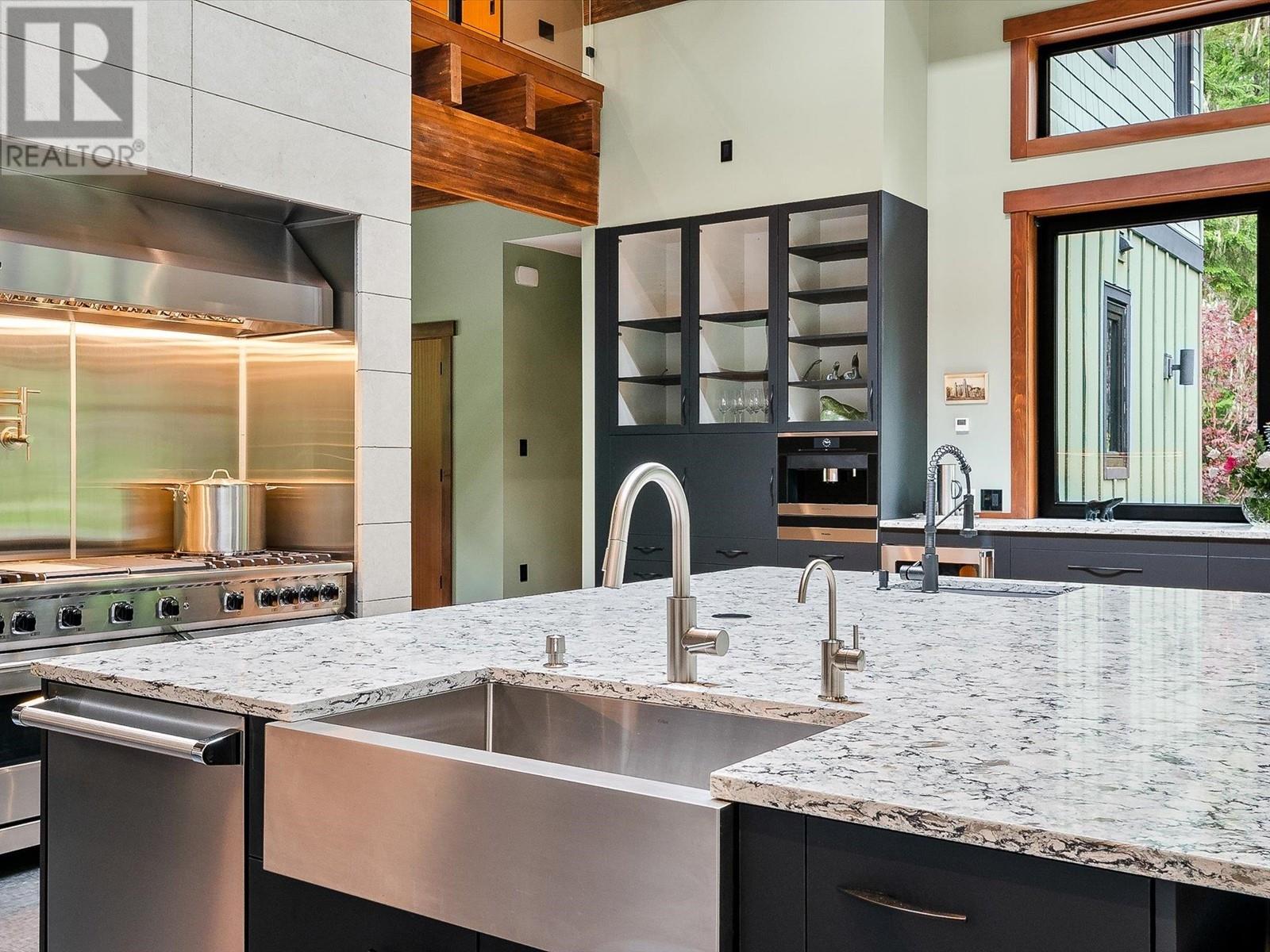 9036 Riverside Drive, Whistler, British Columbia  V8E 1M1 - Photo 9 - R2967119