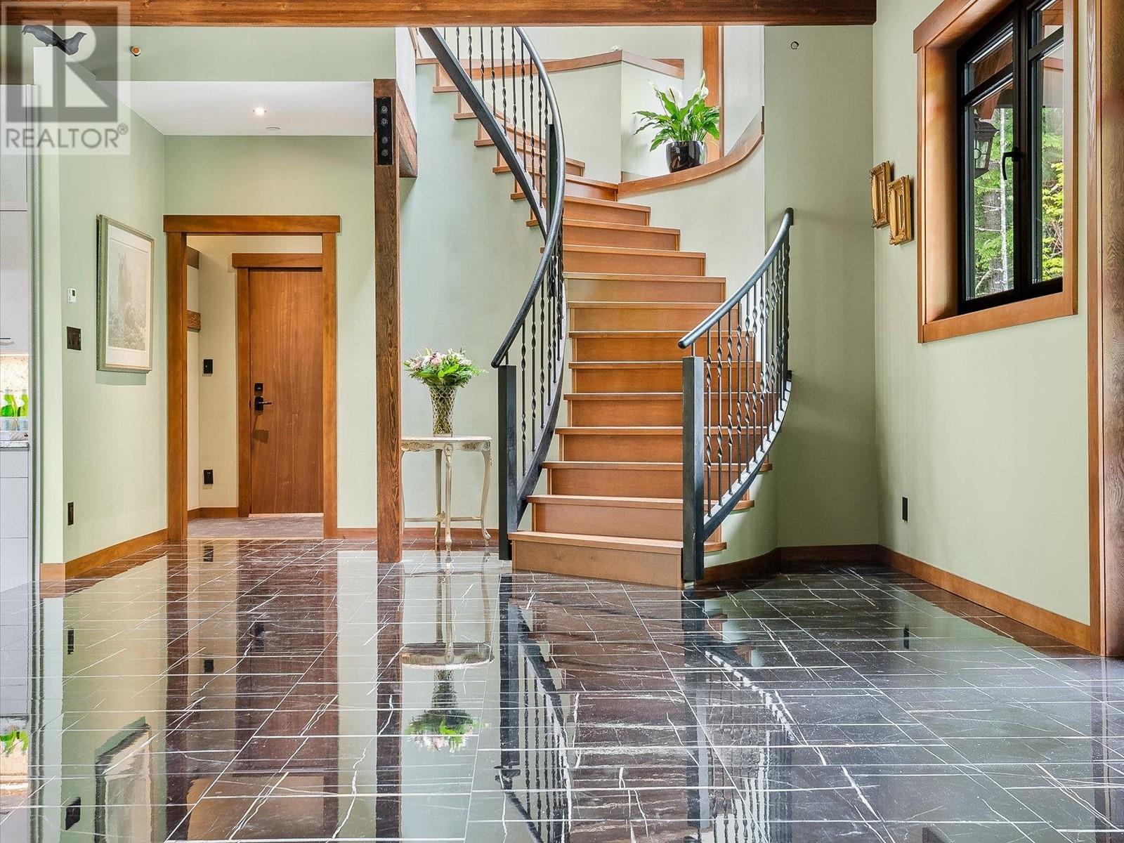 9036 Riverside Drive, Whistler, British Columbia  V8E 1M1 - Photo 14 - R2967119