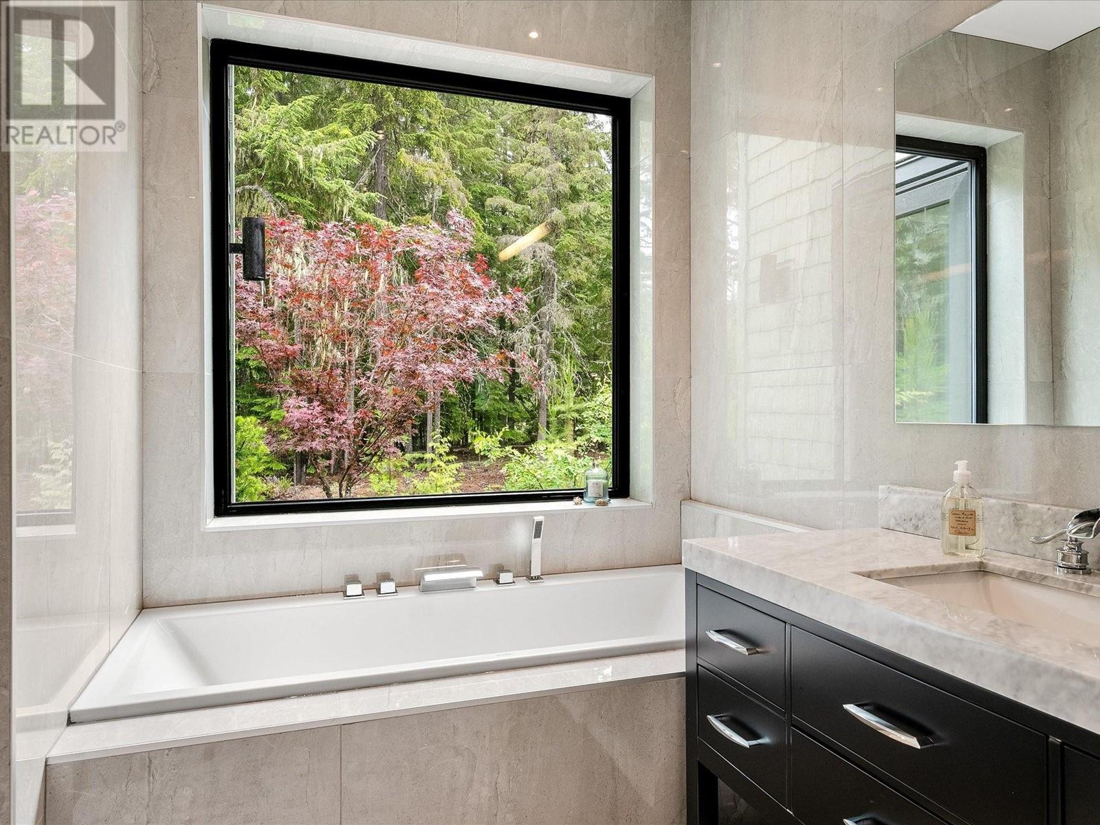 9036 Riverside Drive, Whistler, British Columbia  V8E 1M1 - Photo 23 - R2967119