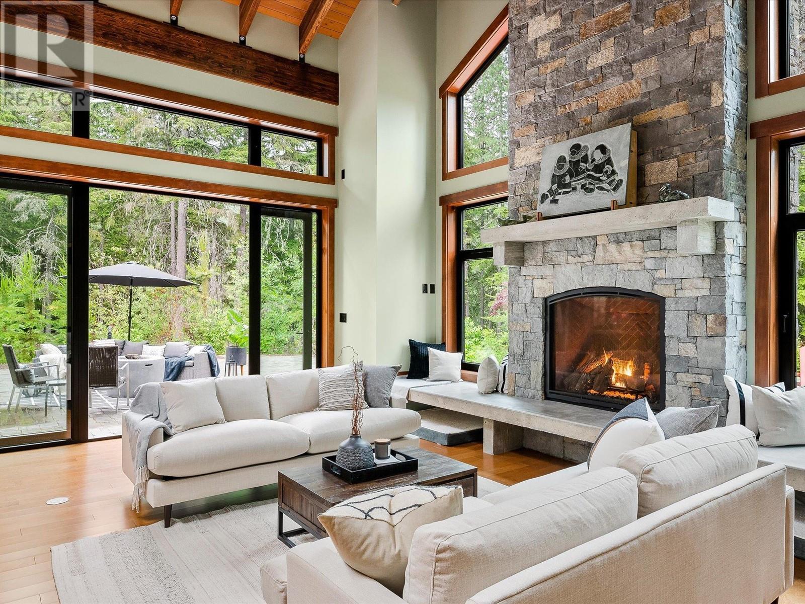 9036 Riverside Drive, Whistler, British Columbia  V8E 1M1 - Photo 5 - R2967119