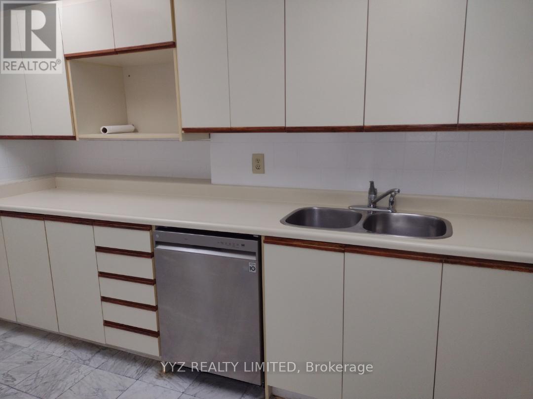 201 - 31 Four Winds Drive W, Toronto, Ontario  M3J 1K9 - Photo 5 - W12173753