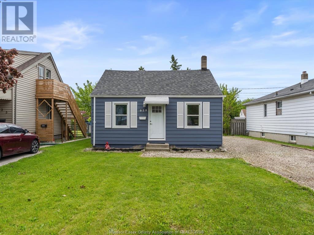 619 Edinborough St, Windsor, Ontario  N8X 3C1 - Photo 3 - 25013073