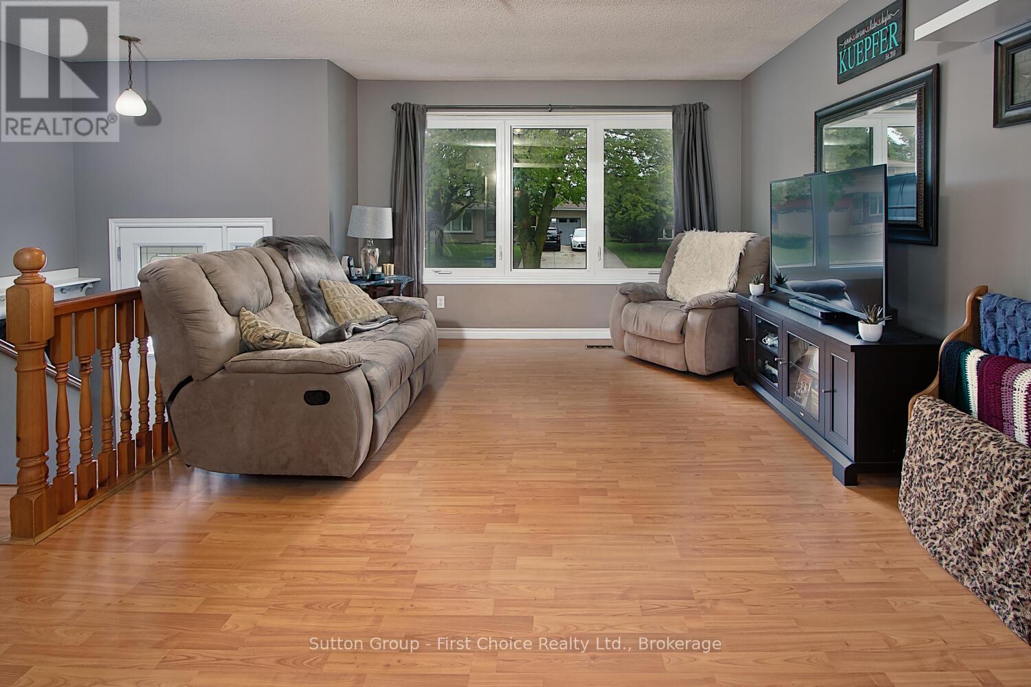 49 Demille Street, Stratford, Ontario  N4Z 1C5 - Photo 8 - X12173810