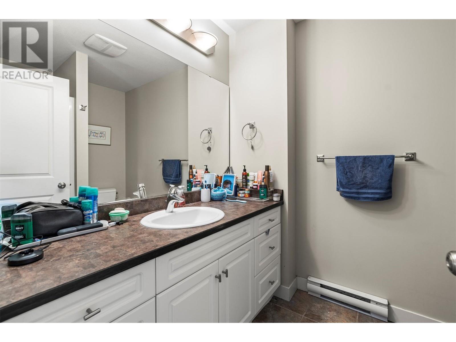 1449 1st Avenue NE Unit# 306, Salmon Arm, BC V1E0C4