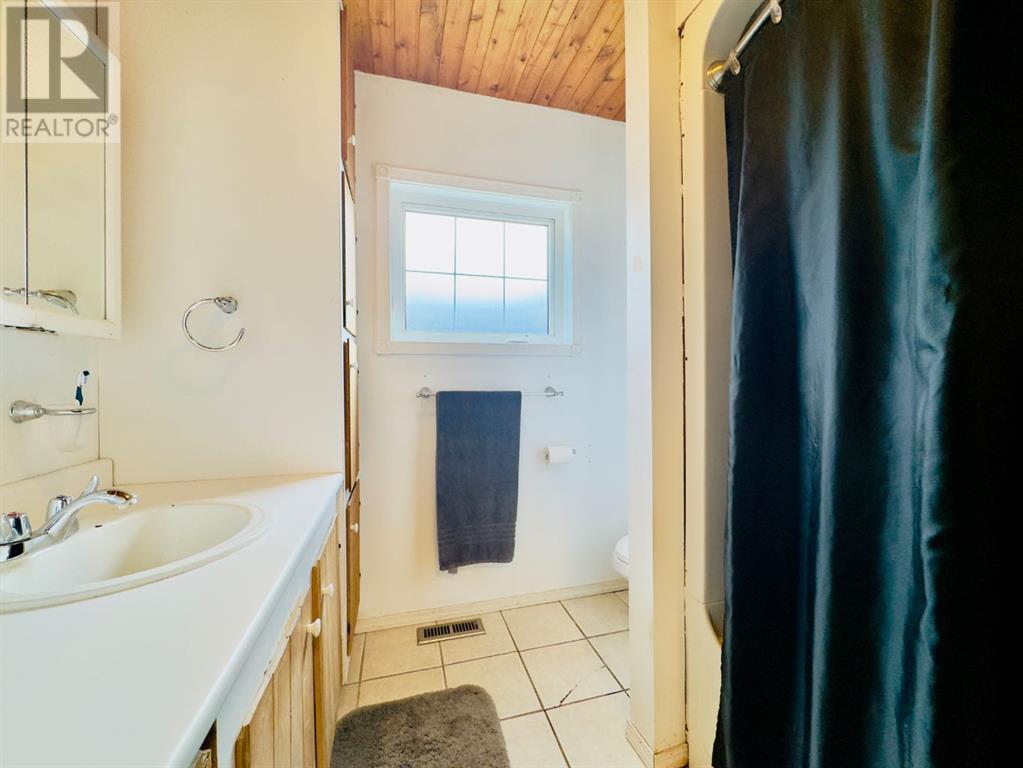 21329 27 Avenue, Bellevue, Alberta  T0K 0C0 - Photo 17 - A2224451