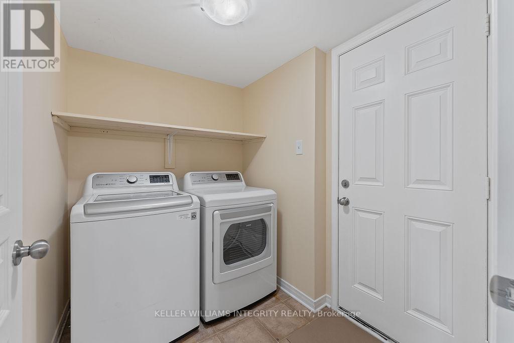 203 Kingswell Street, Ottawa, Ontario  K1T 0L1 - Photo 13 - X12173329