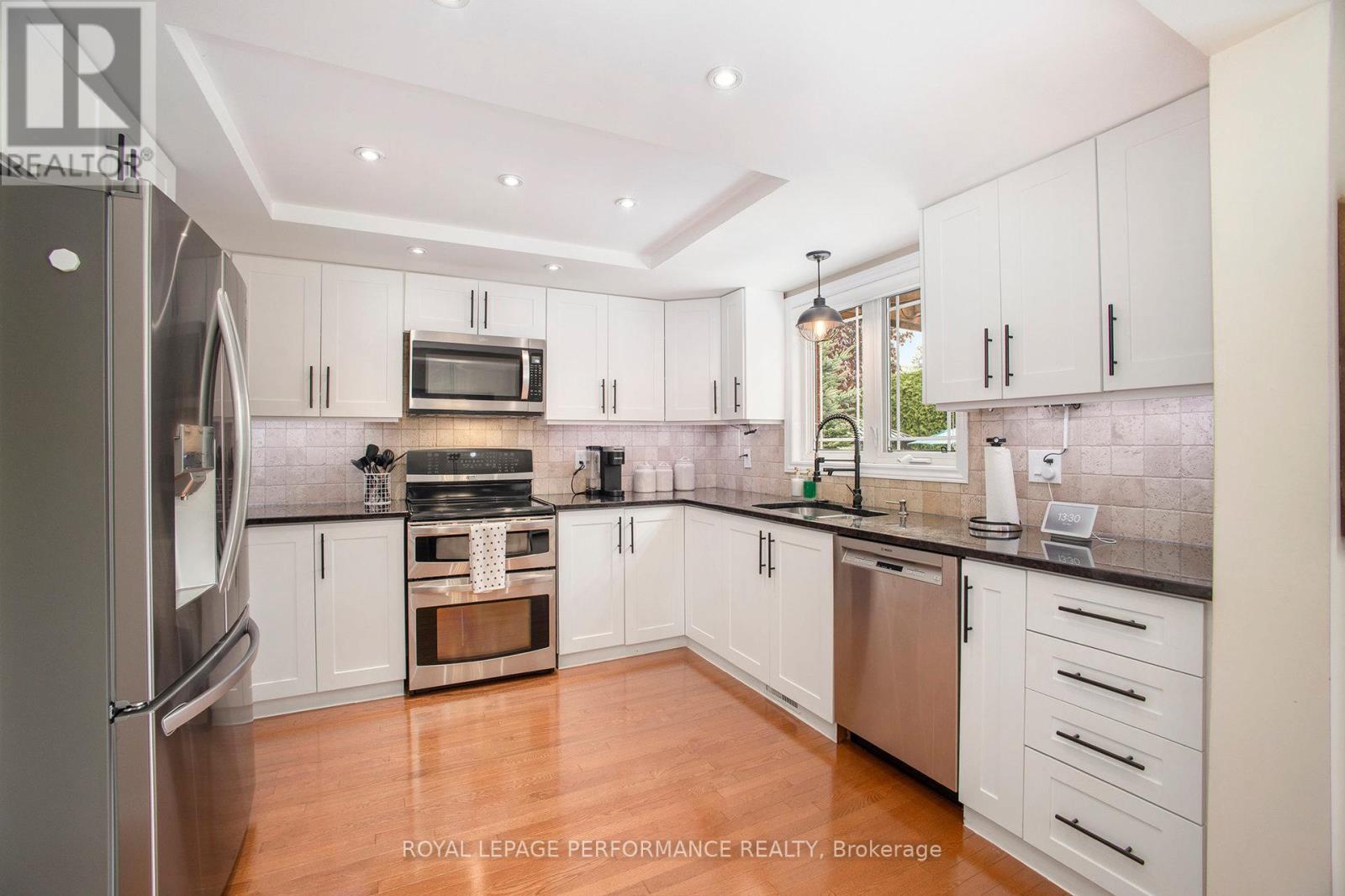 44 Cherry Drive, Ottawa, Ontario  K2S 1J4 - Photo 12 - X12173818