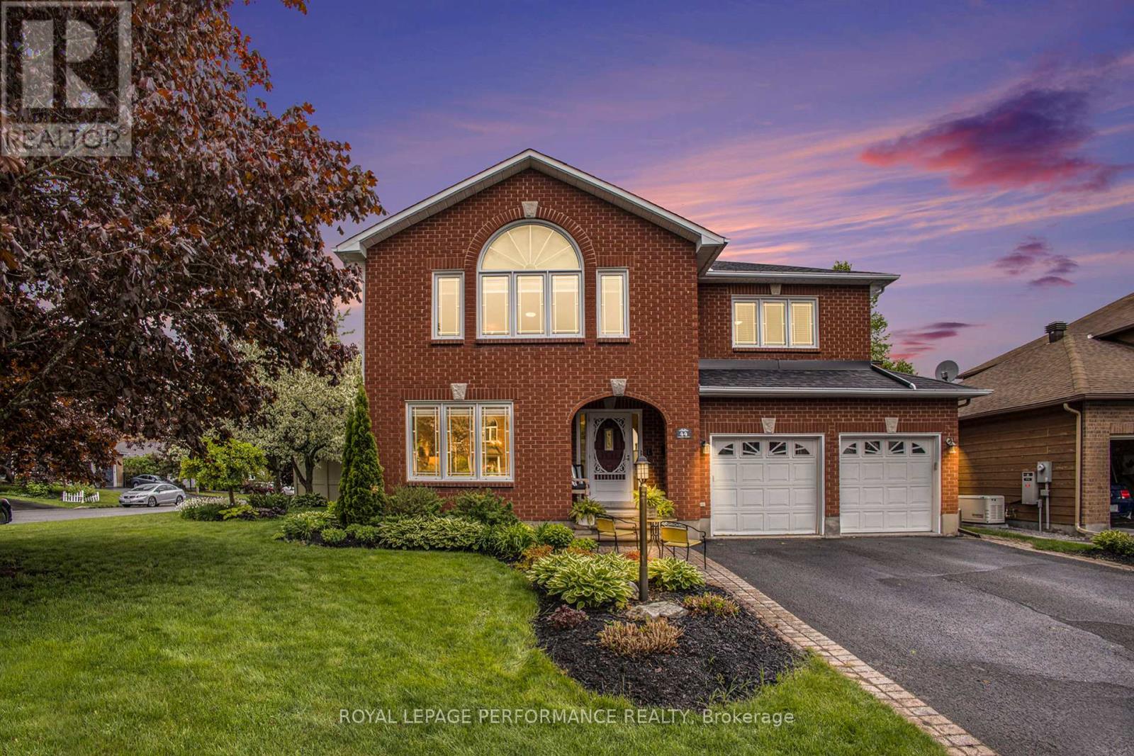44 Cherry Drive, Ottawa, Ontario  K2S 1J4 - Photo 2 - X12173818