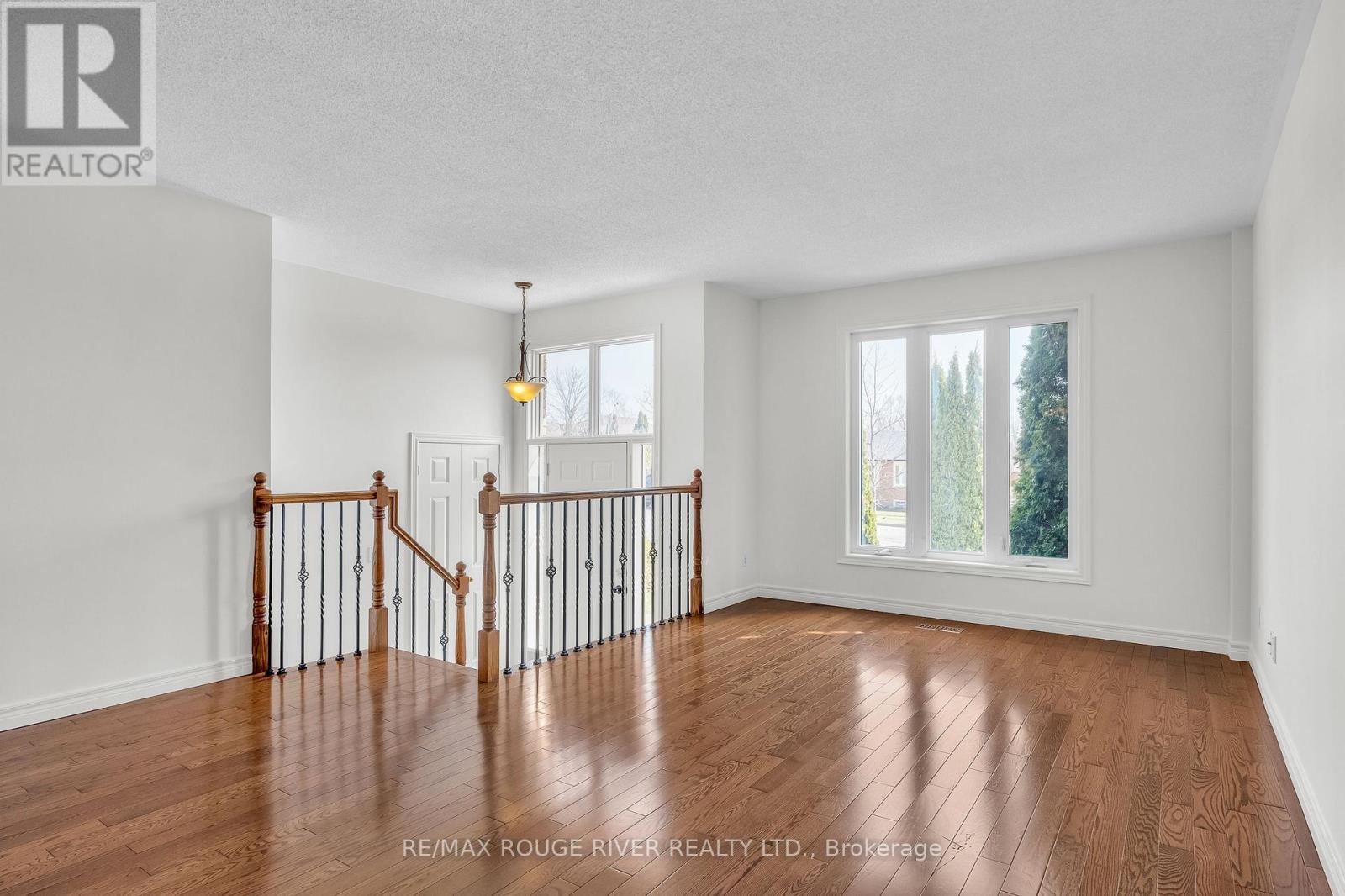 739 Greer Crescent, Cobourg, Ontario  K9A 5N7 - Photo 4 - X12104303