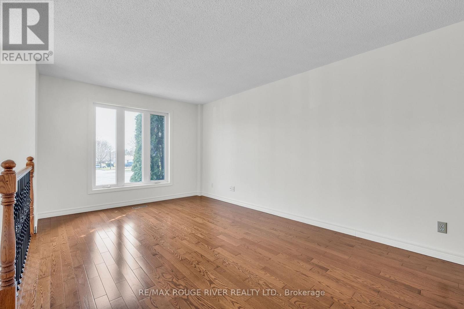 739 Greer Crescent, Cobourg, Ontario  K9A 5N7 - Photo 8 - X12104303