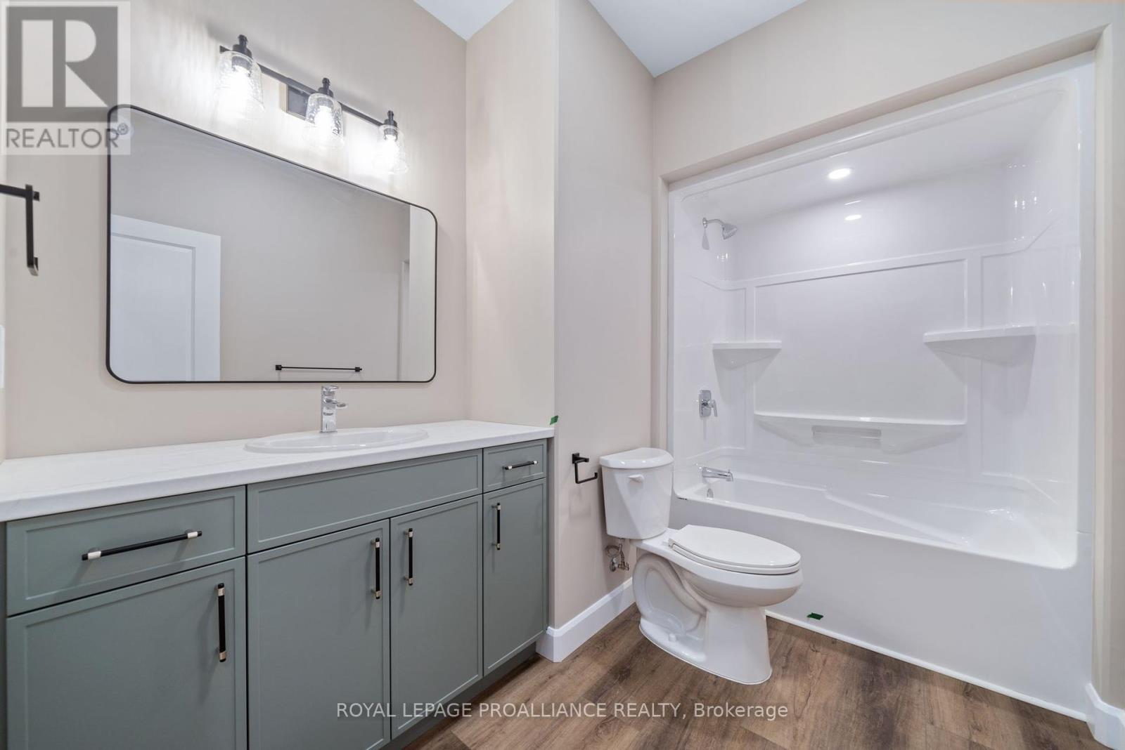 60 Hastings Park Drive, Belleville, Ontario  K8P 0H7 - Photo 18 - X12126142