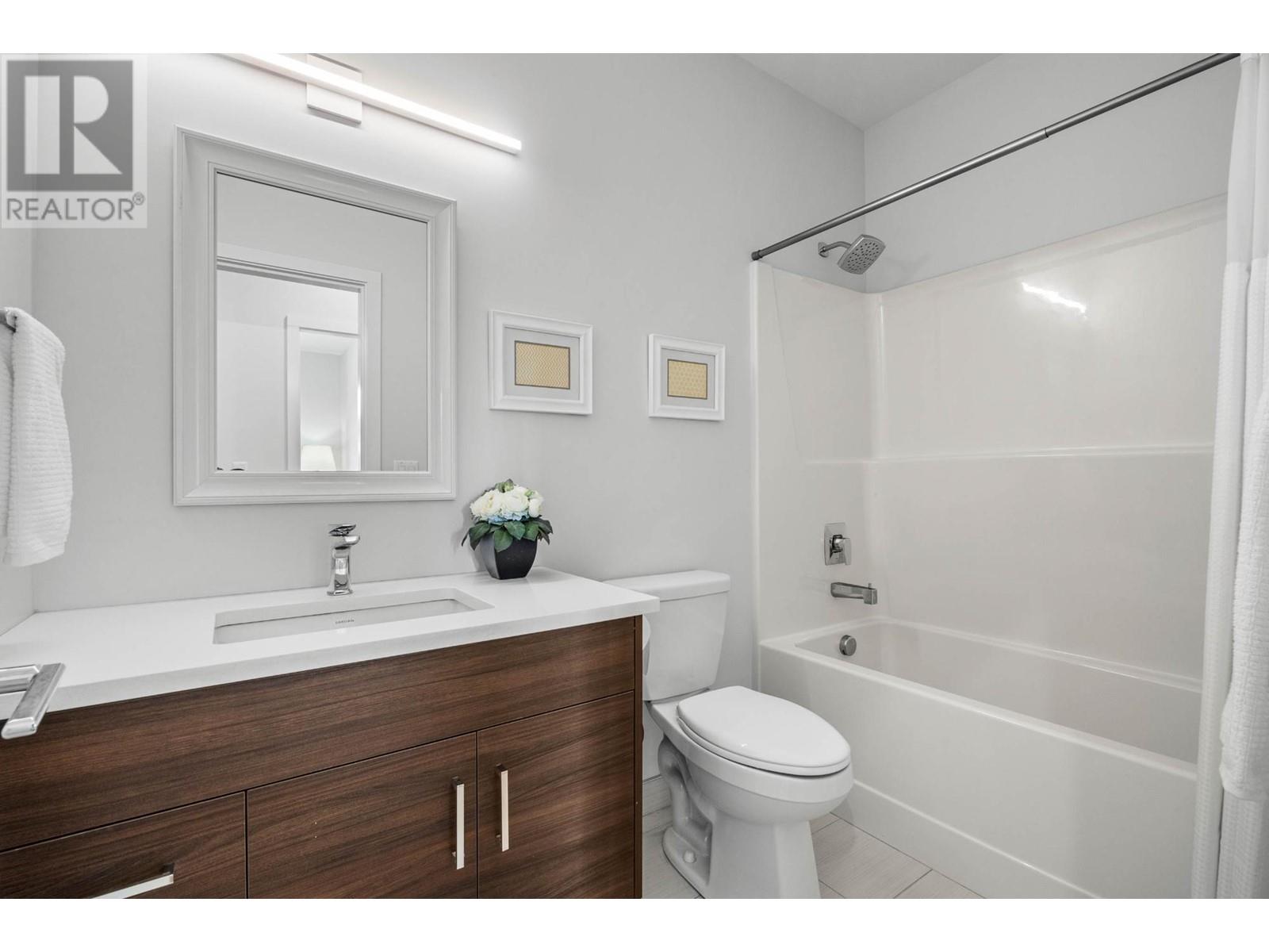 1592 EMERALD Drive, Kamloops, BC V2E0C4