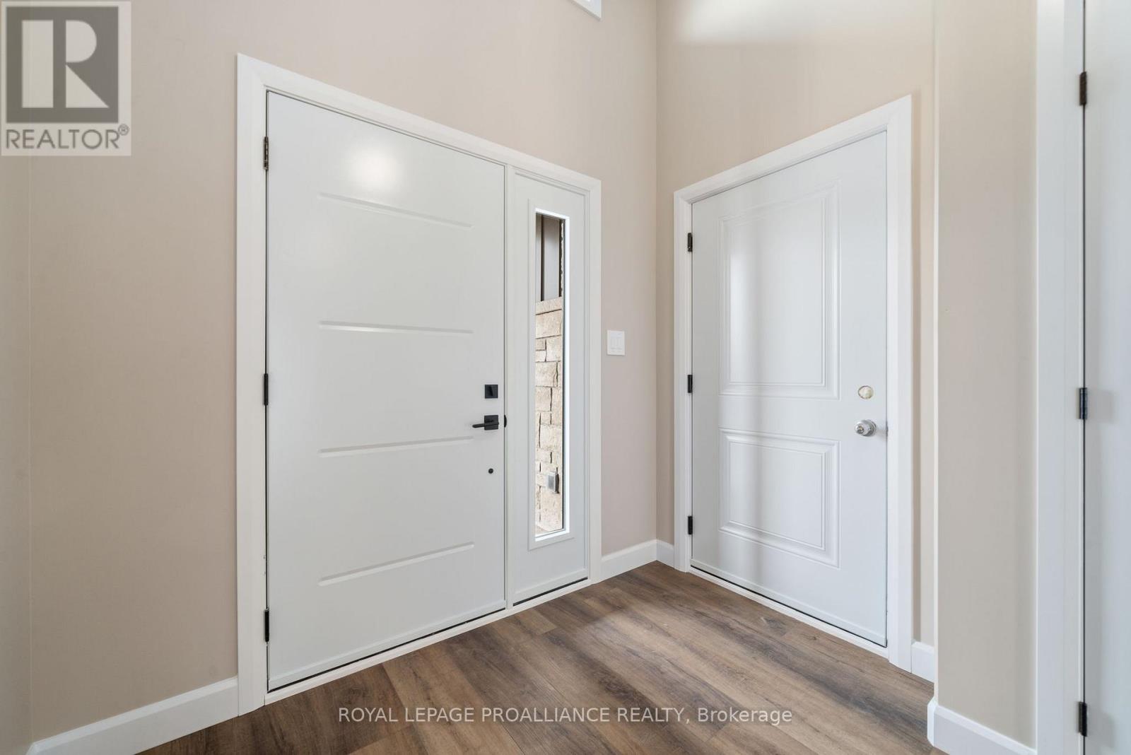 Property at 60 HASTINGS PARK DRIVE image 3