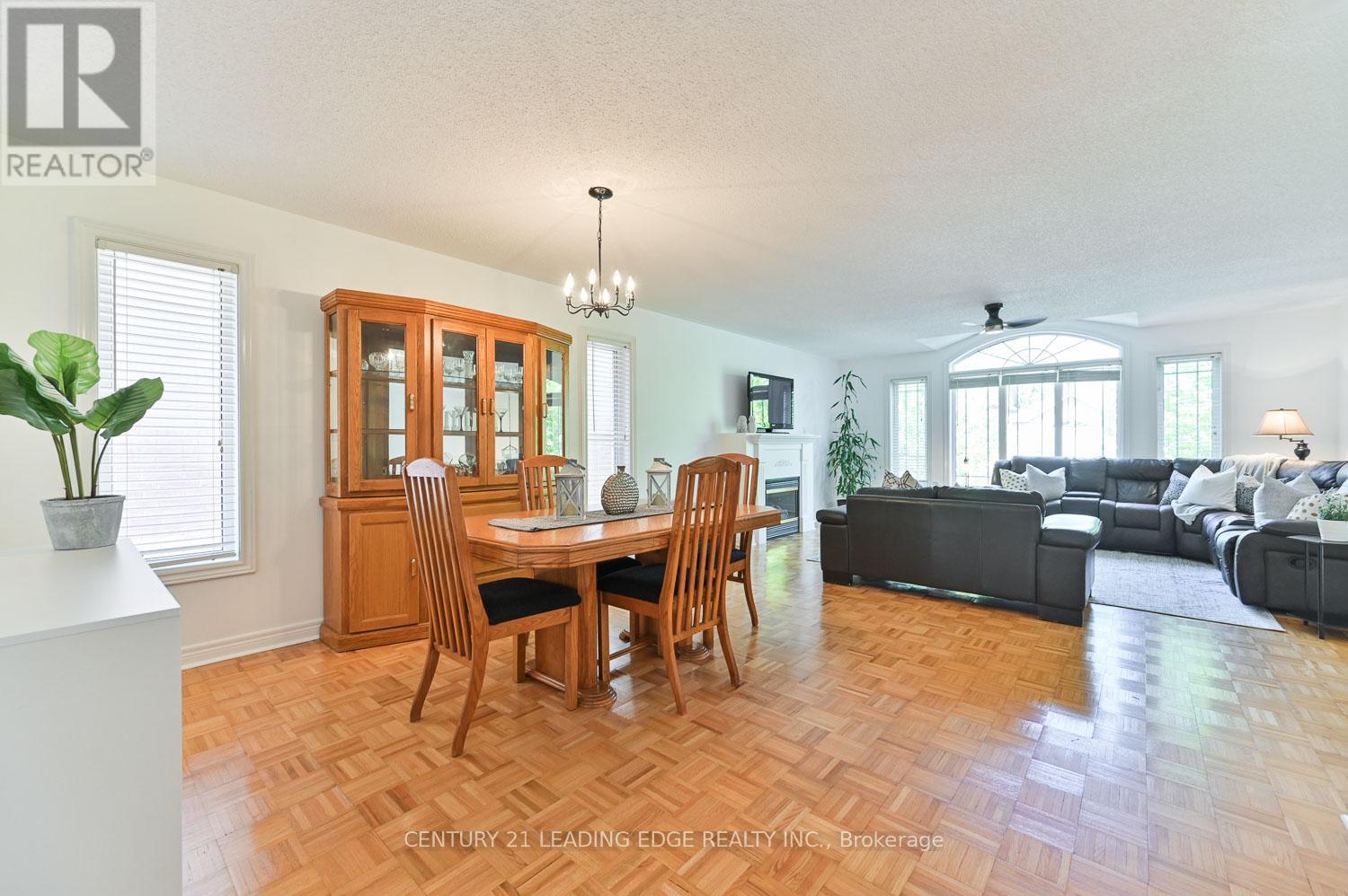 10 Lamont Court, Vaughan (Maple), Ontario  L6A 3B6 - Photo 14 - N12161811