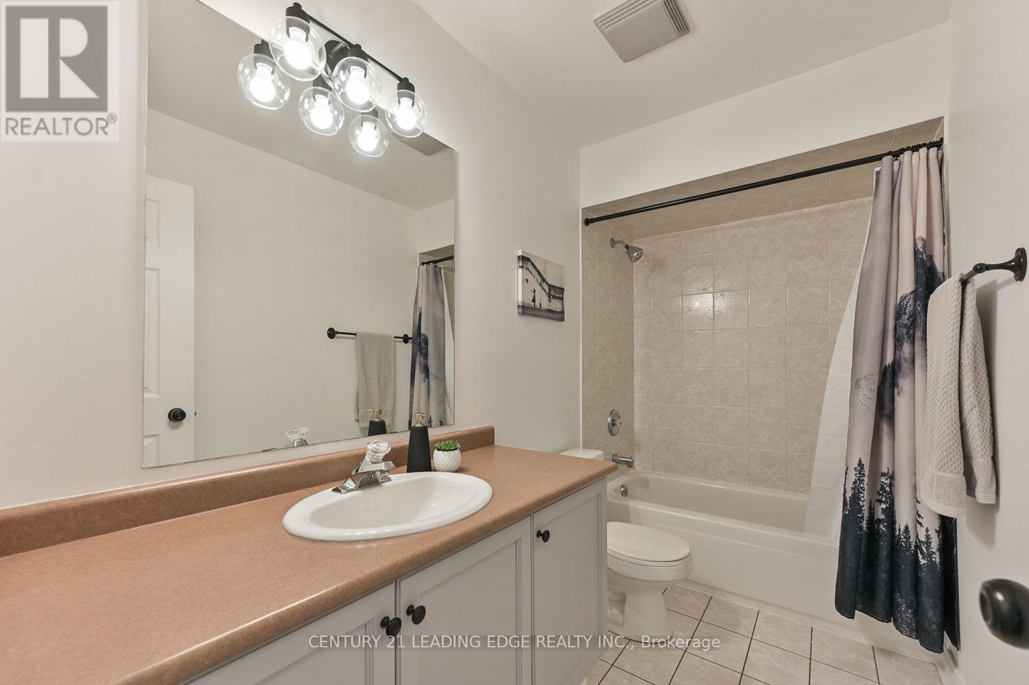 10 Lamont Court, Vaughan (Maple), Ontario  L6A 3B6 - Photo 28 - N12161811