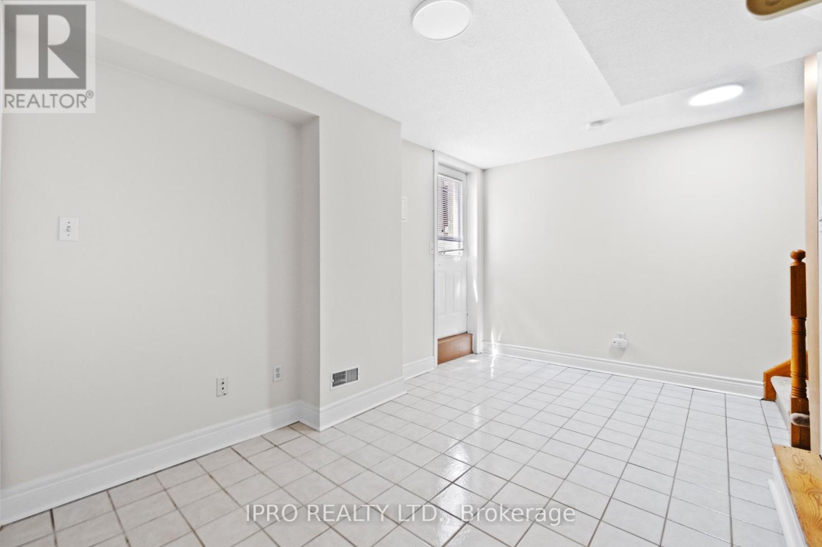 12 - 43 Agnes Street, Mississauga, Ontario  L5B 4J7 - Photo 39 - W12170048