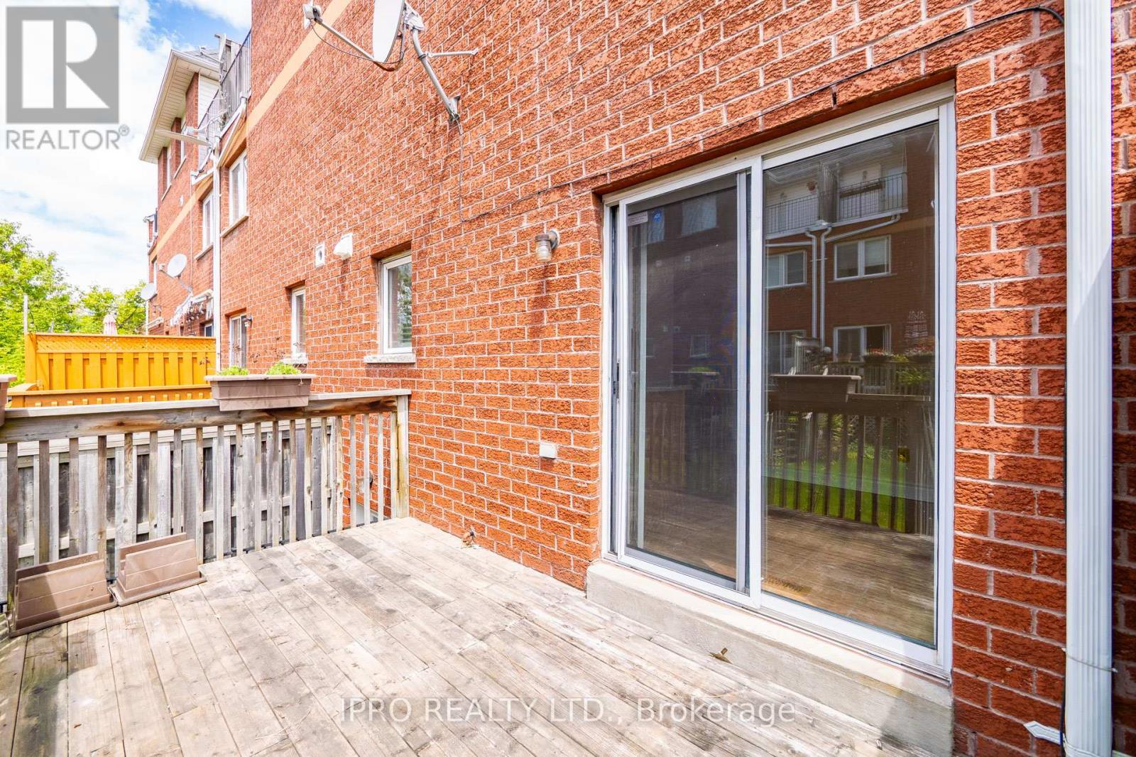 12 - 43 Agnes Street, Mississauga, Ontario  L5B 4J7 - Photo 43 - W12170047