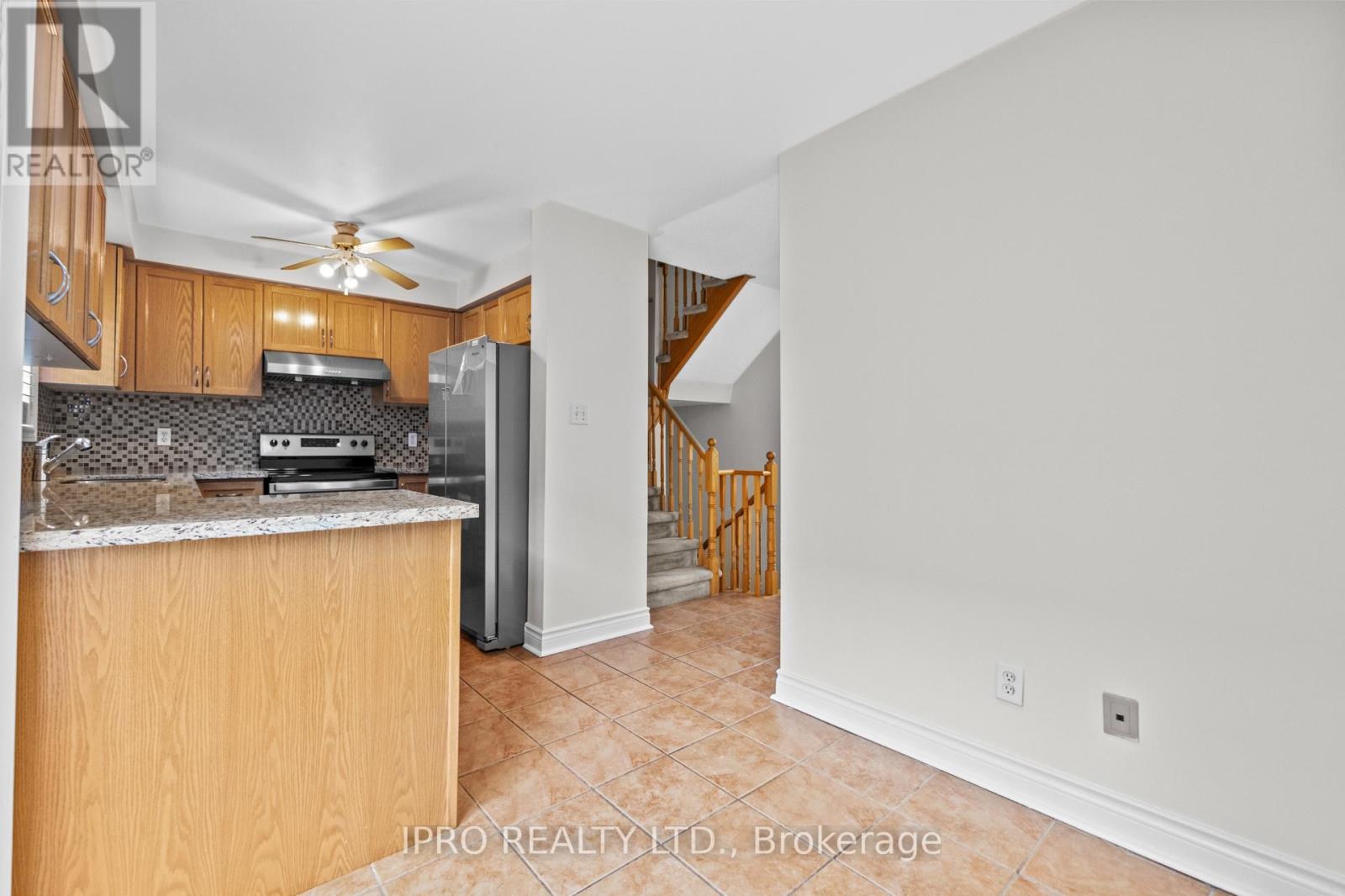 12 - 43 Agnes Street, Mississauga, Ontario  L5B 4J7 - Photo 14 - W12170048
