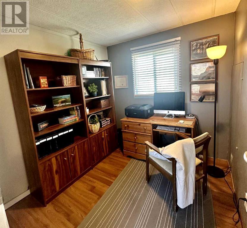# 35.    5853 4 Street W, Claresholm, Alberta  T0L 0T0 - Photo 16 - A2218376
