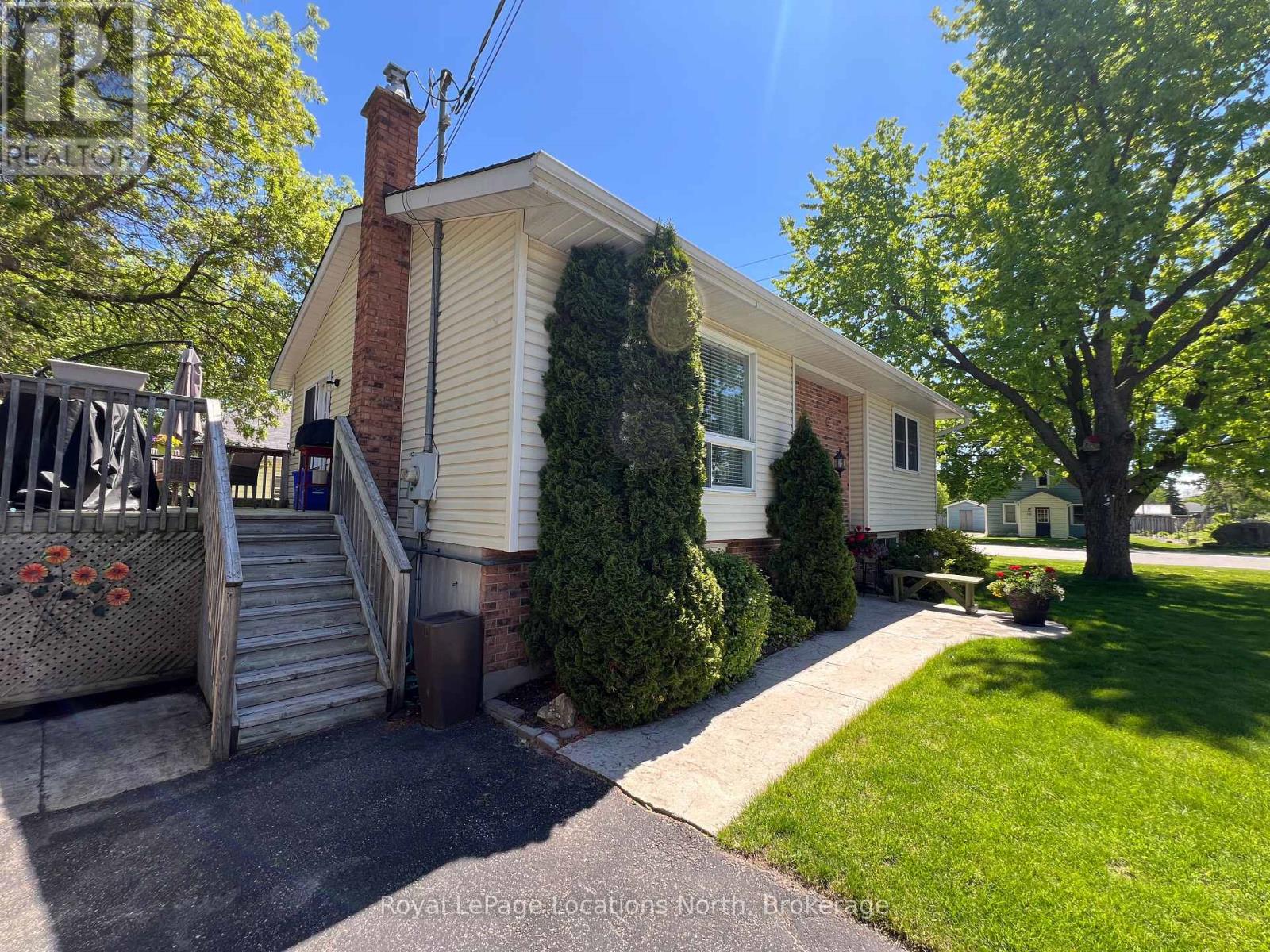 293 Robinson Street, Collingwood, Ontario  L9Y 3M4 - Photo 2 - S12037461