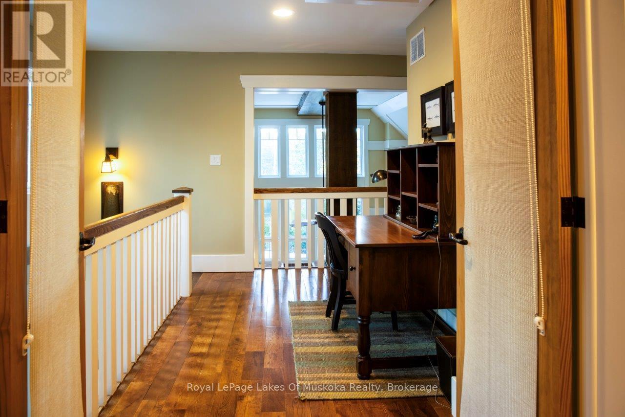 Maple Cottage Week 2 - 1020 Birch Glen Road, Lake Of Bays, Ontario  P0B 1A0 - Photo 5 - X12148362