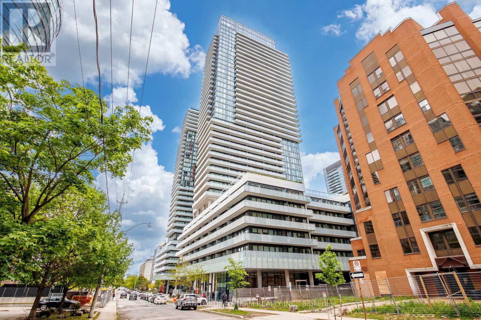 304 - 161 ROEHAMPTON AVENUE, Toronto, Ontario