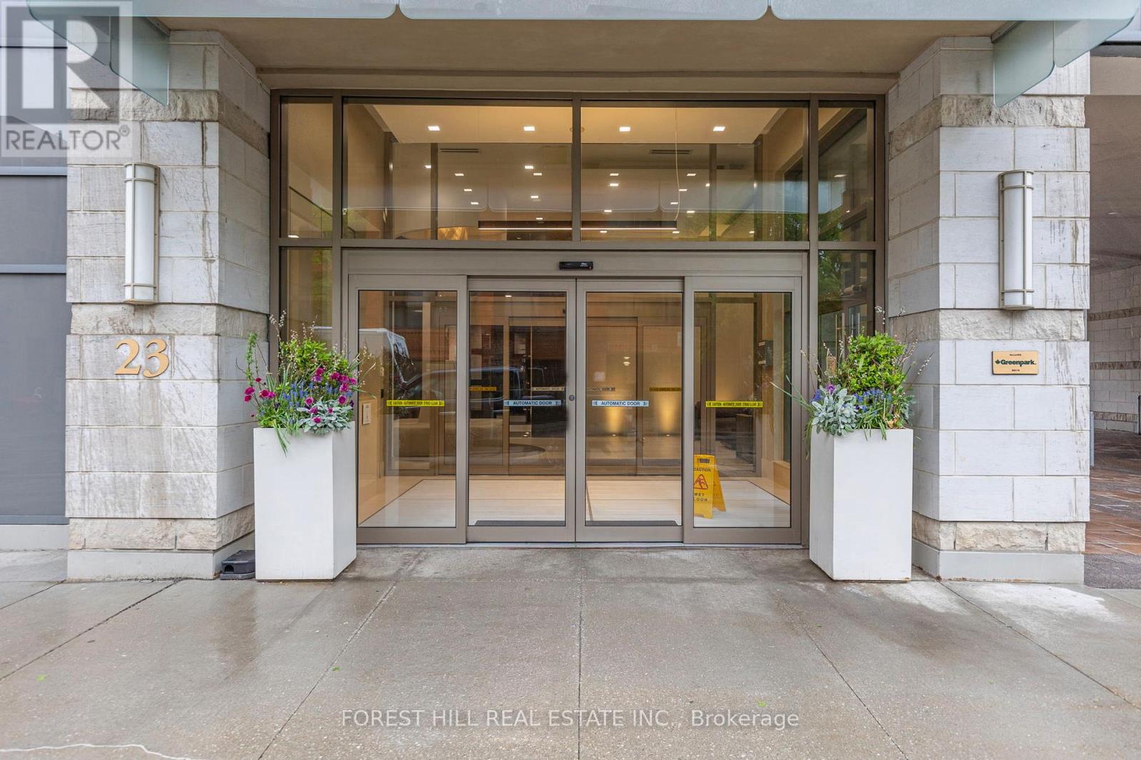609 - 23 Glebe Road W, Toronto, Ontario  M5P 0A1 - Photo 2 - C12173828