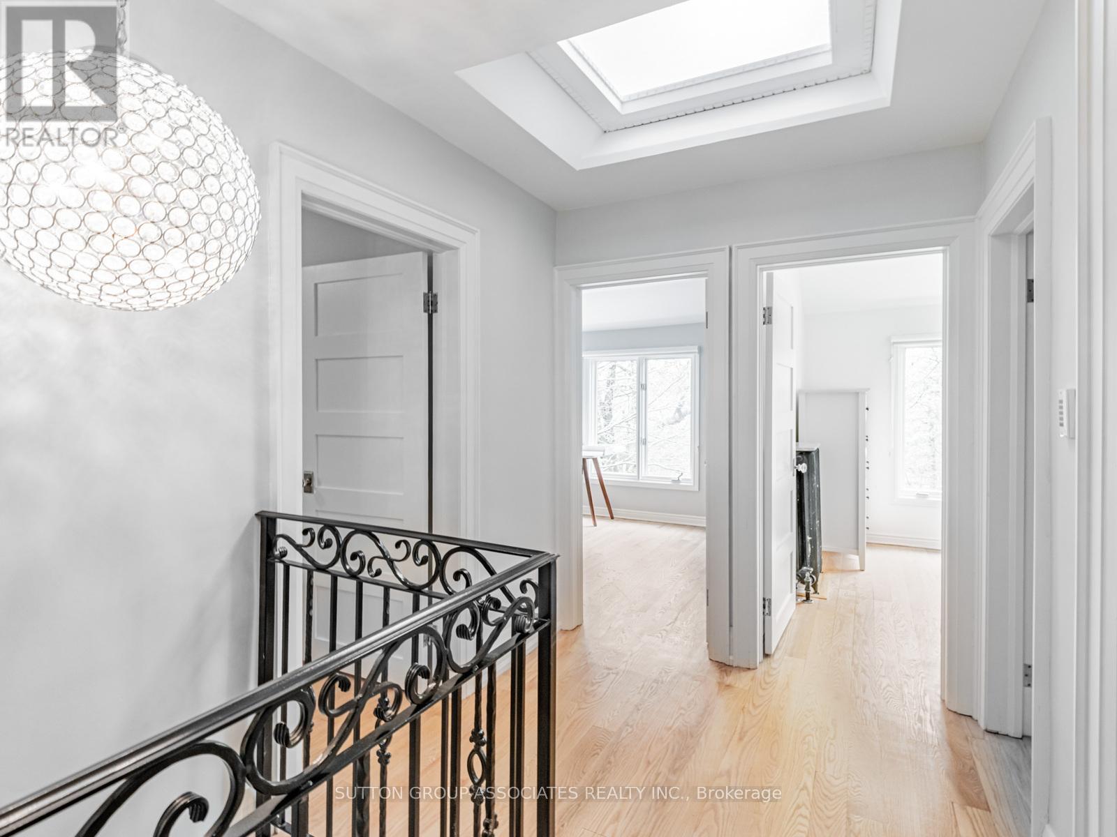 20 Glengrove Avenue E, Toronto, Ontario  M4N 1E7 - Photo 14 - C12128667