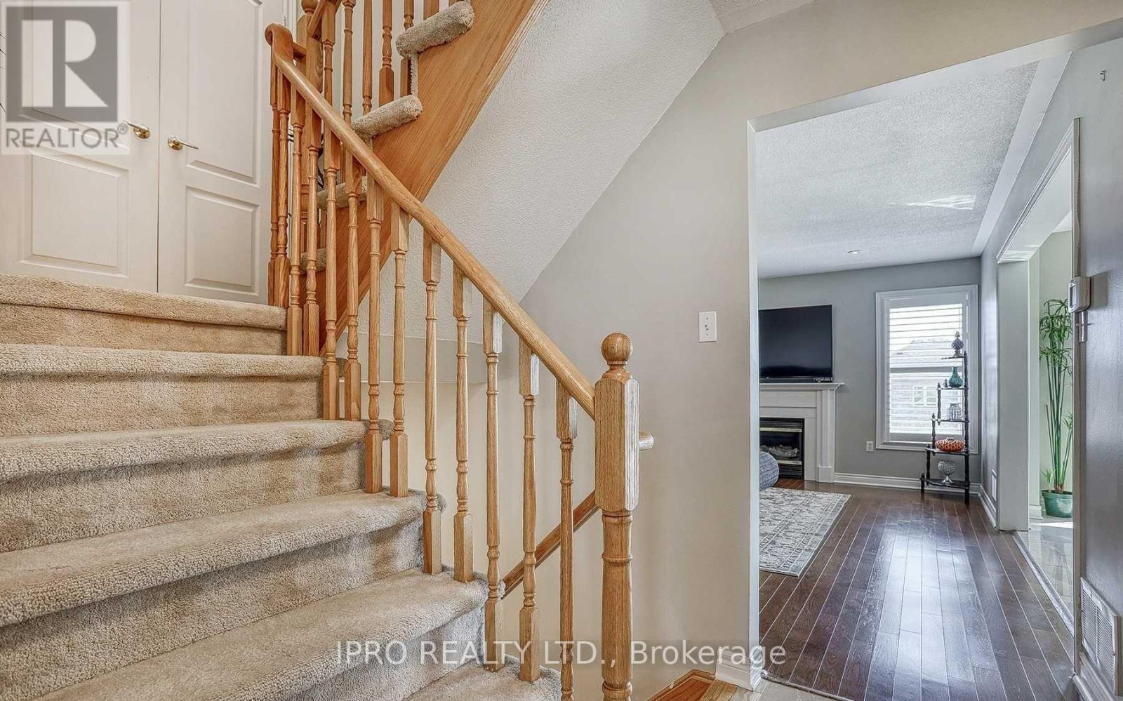 60 Batt Crescent, Ajax, Ontario  L1T 4L8 - Photo 6 - E12173822