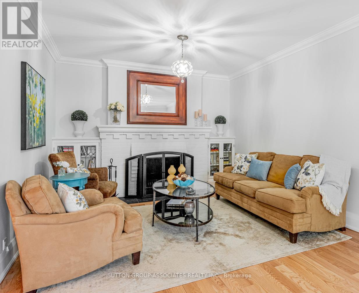 Property at 20 GLENGROVE AVENUE E image 3
