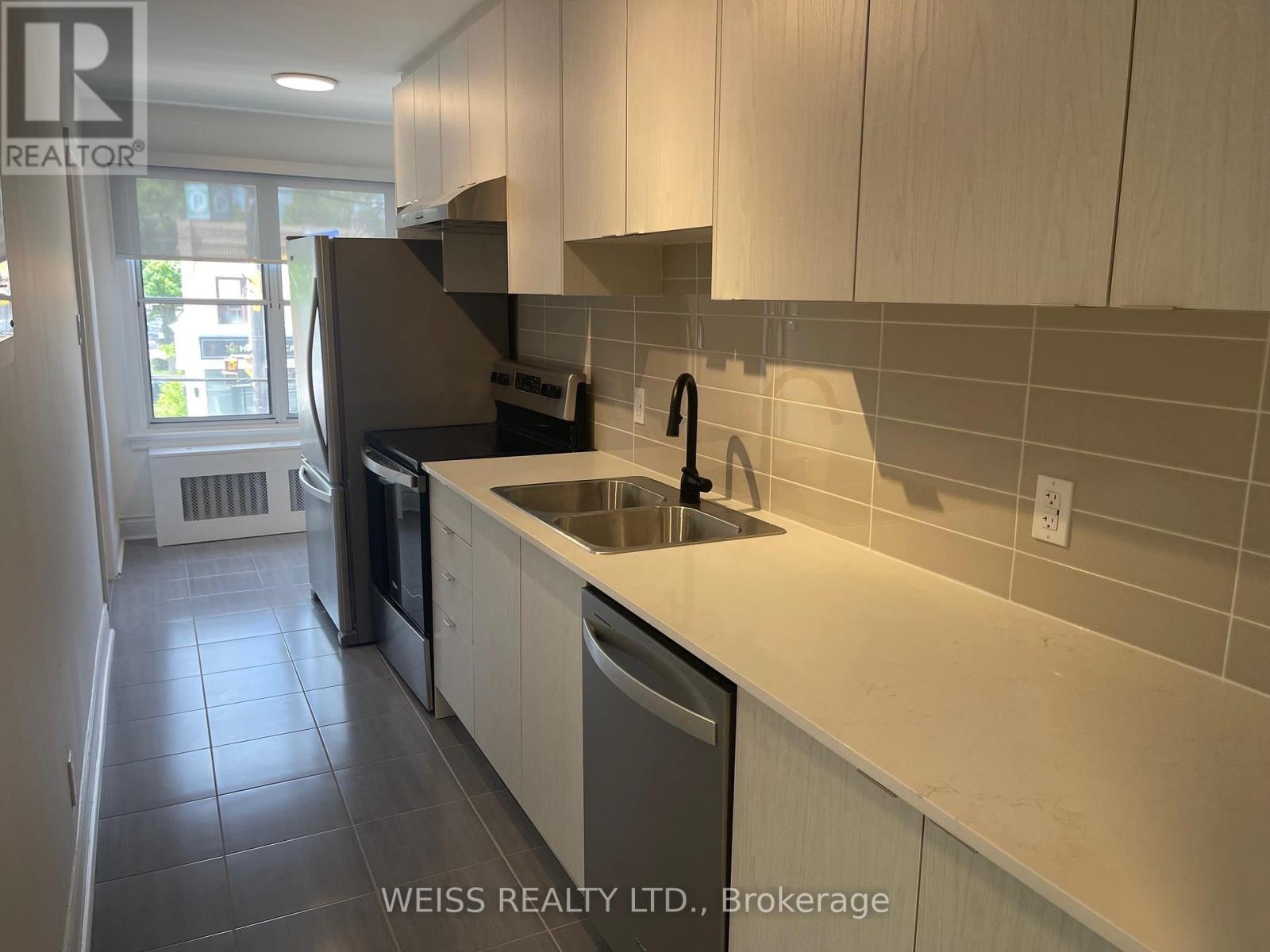 2 - 517 Eglinton Avenue W, Toronto, Ontario  M5N 1B1 - Photo 2 - C12129337