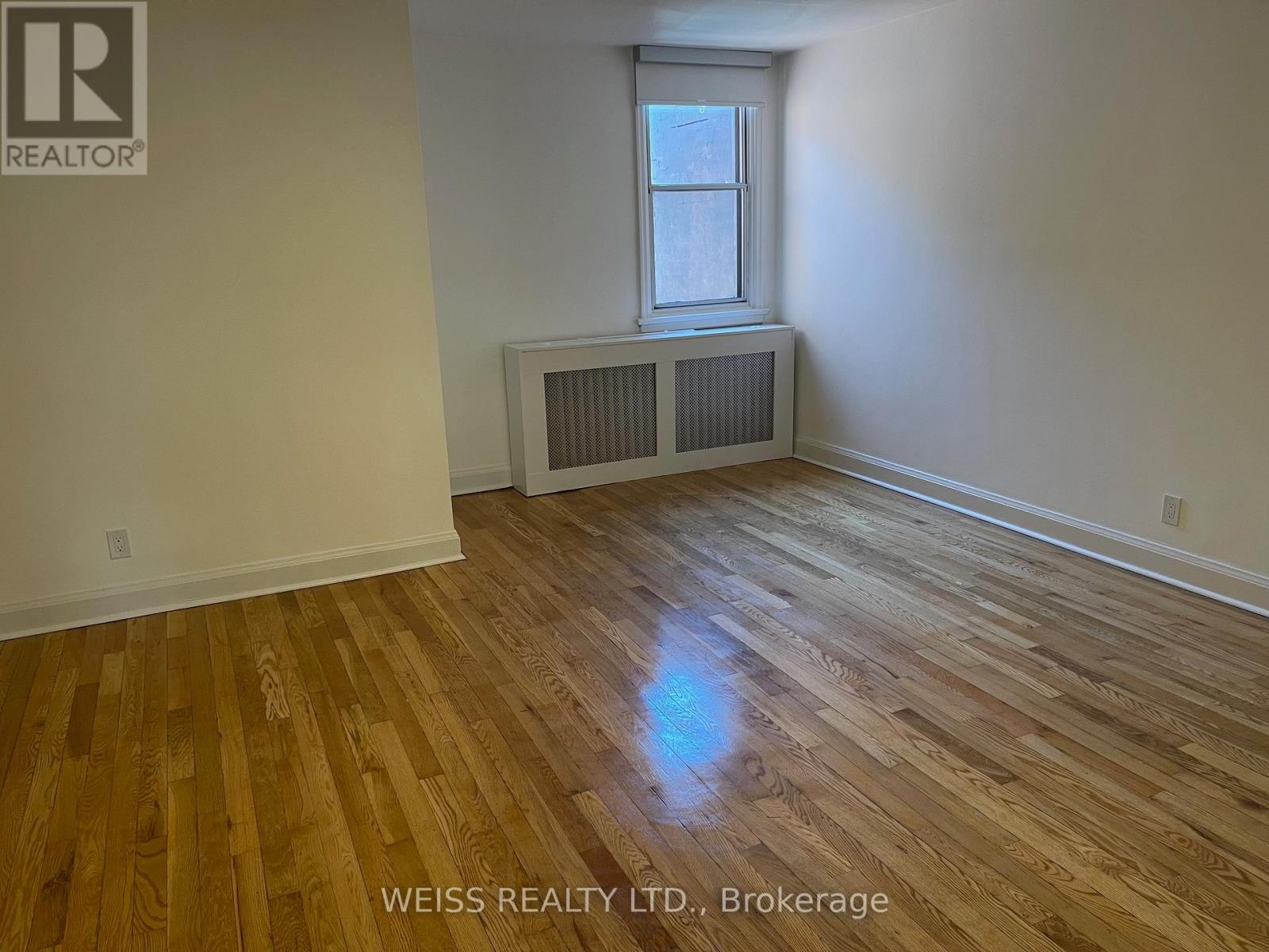 2 - 517 Eglinton Avenue W, Toronto, Ontario  M5N 1B1 - Photo 5 - C12129337