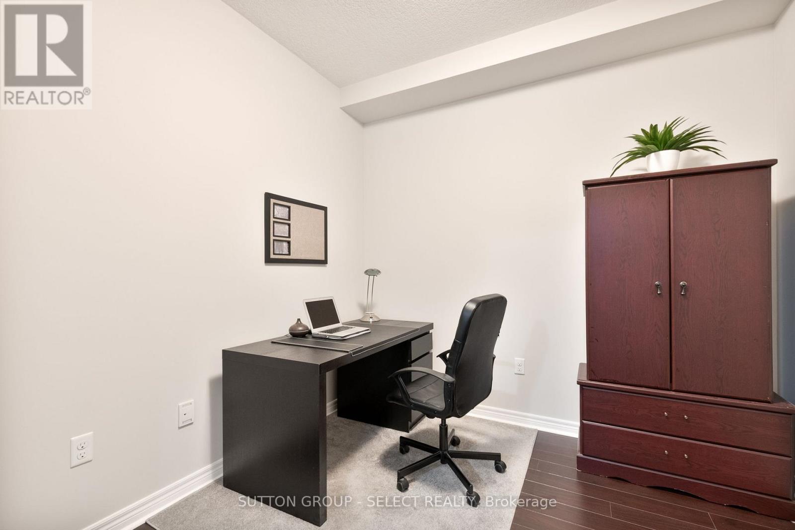 Photo 17 of 46 for 806 - 330 Ridout Street