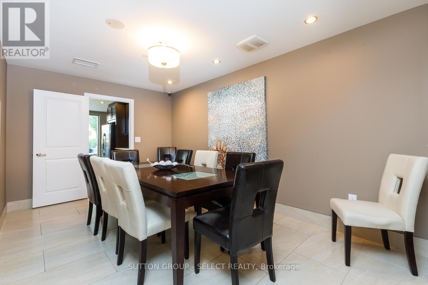 Photo 31 of 46 for 806 - 330 Ridout Street