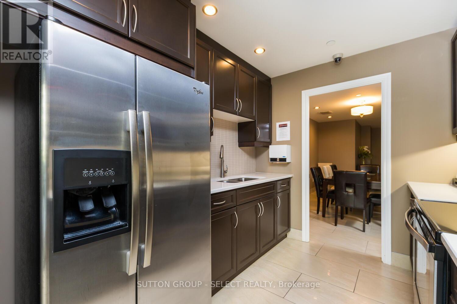 Photo 32 of 46 for 806 - 330 Ridout Street