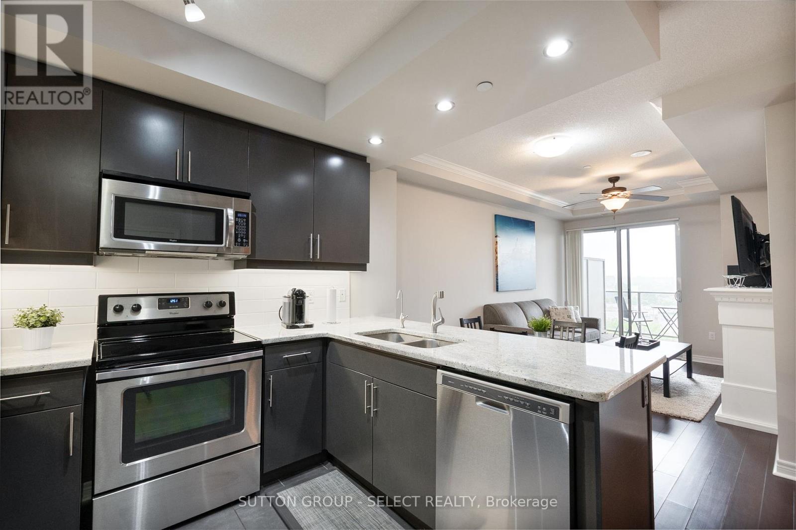 Photo 9 of 46 for 806 - 330 Ridout Street