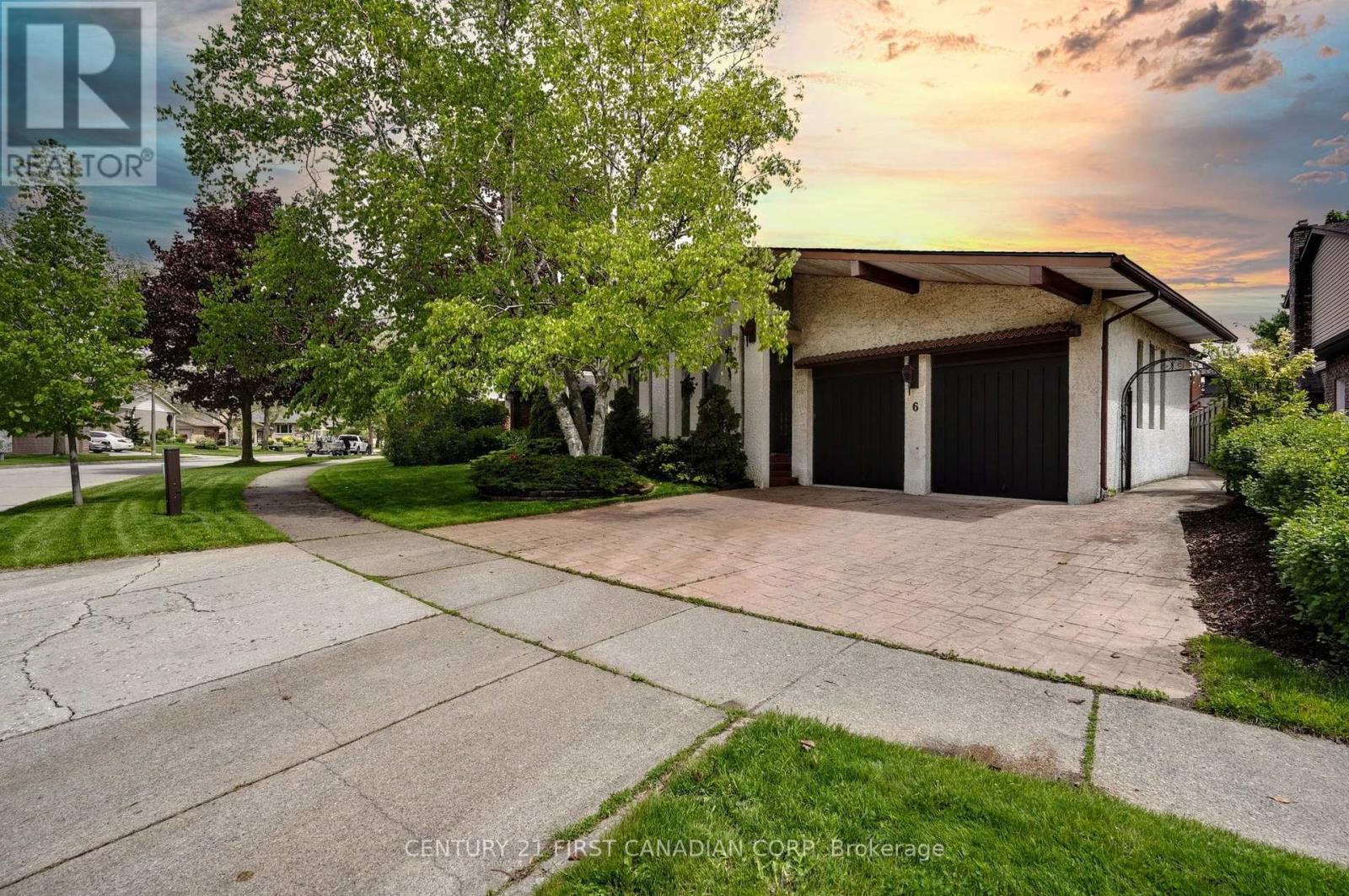6 AUDUBON STREET, hamilton (stoney creek mountain), Ontario