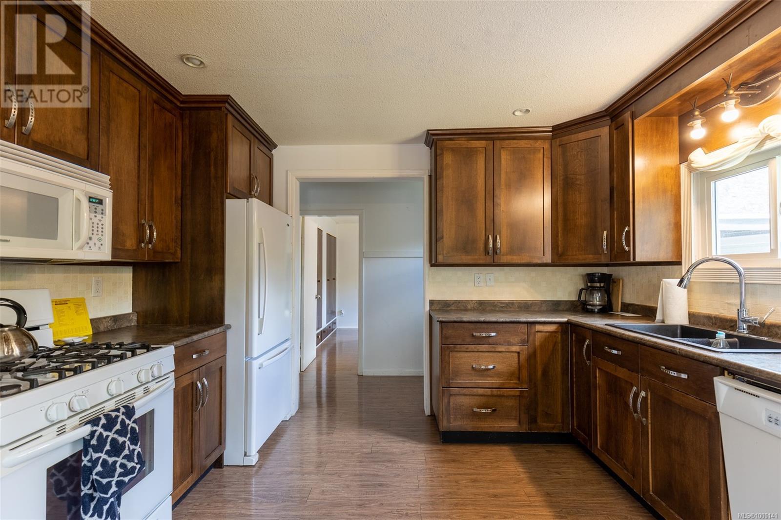 Property at 4289 North Park Dr image 2