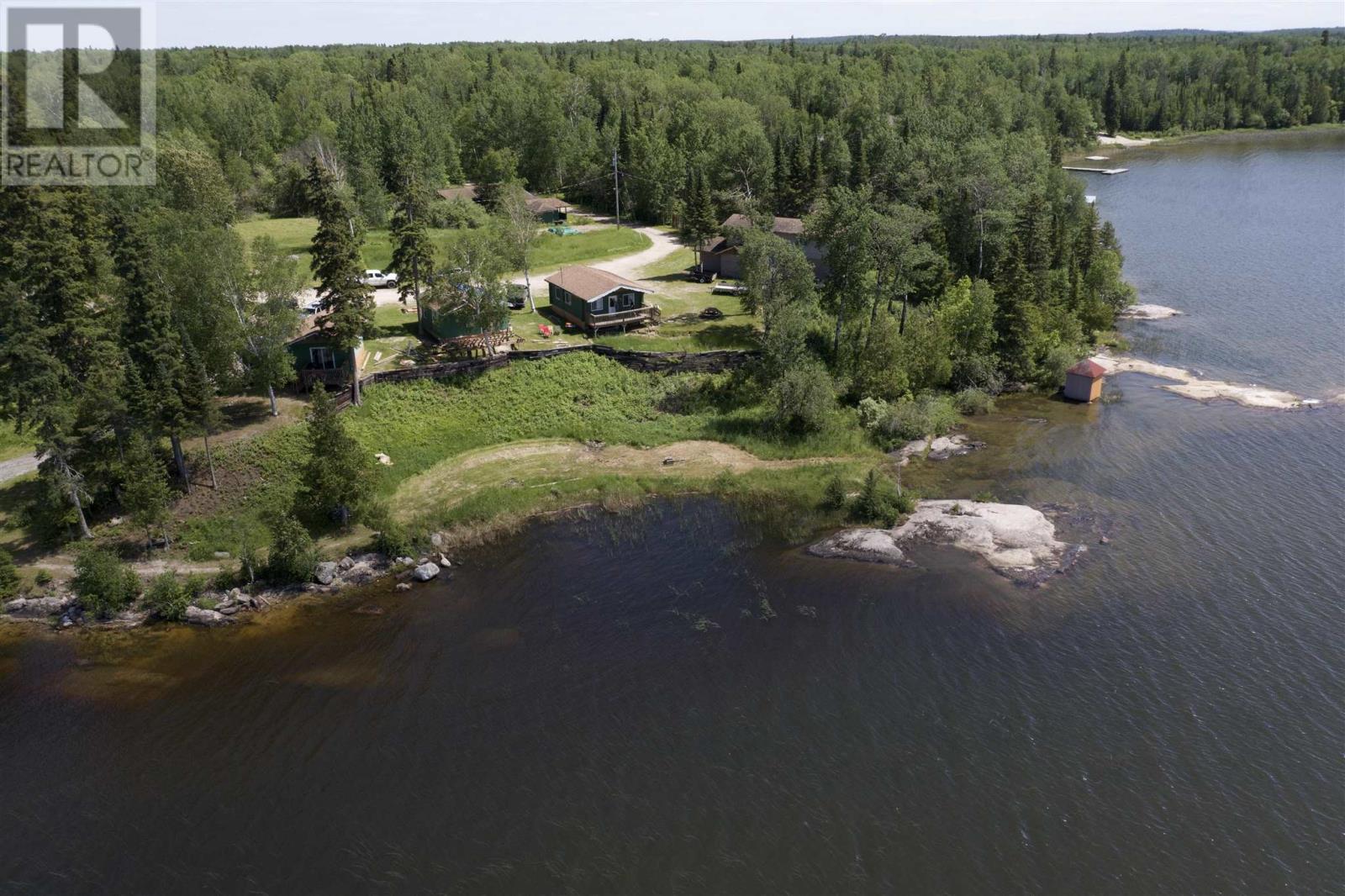 215 BEAR TRAIL LODGE, VERMILION BAY, Ontario
