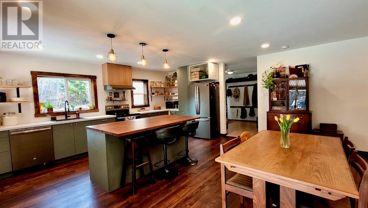Property at 6450 Appledale Lower Road image 5
