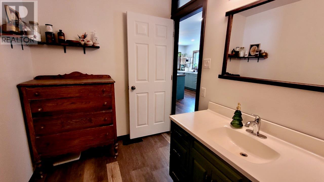 Property at 6450 Appledale Lower Road image 2