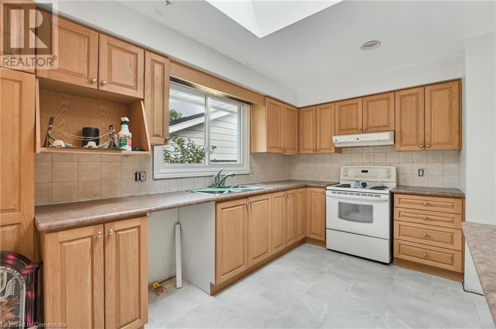 591 Bridle Wood, Burlington, Ontario  L7L 4C8 - Photo 14 - 40733075