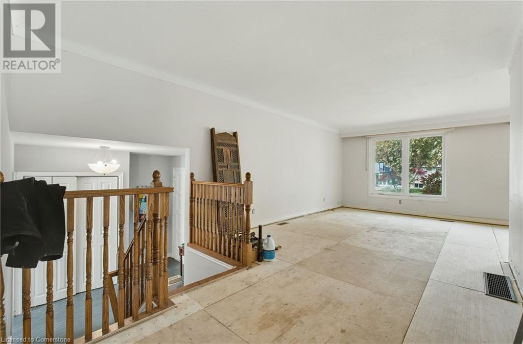 591 Bridle Wood, Burlington, Ontario  L7L 4C8 - Photo 8 - 40733075